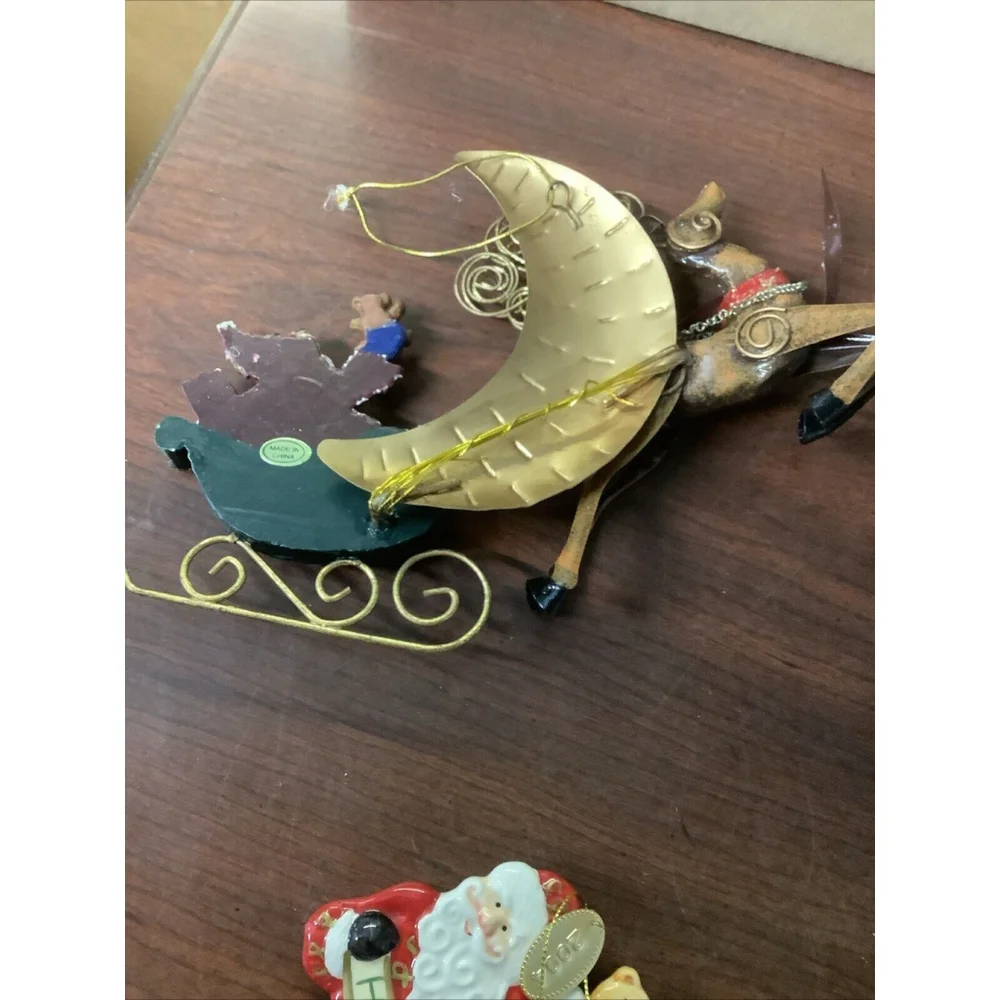 Lot of 4 Wonderful Vintage Assorted Santa Claus Christmas Tree Ornaments